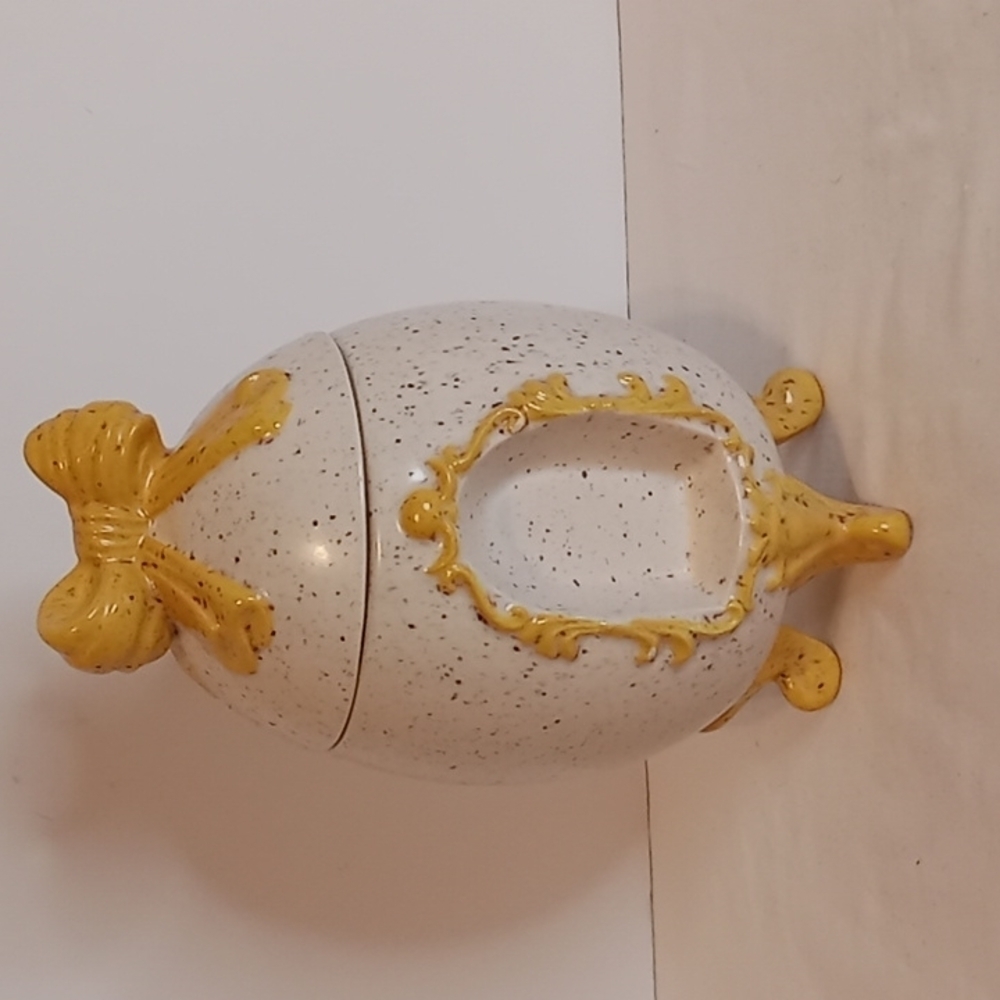 𝅺Vintage Arners Yellow & Speckled White Ceramic Footed Egg Candy Dish With Lid